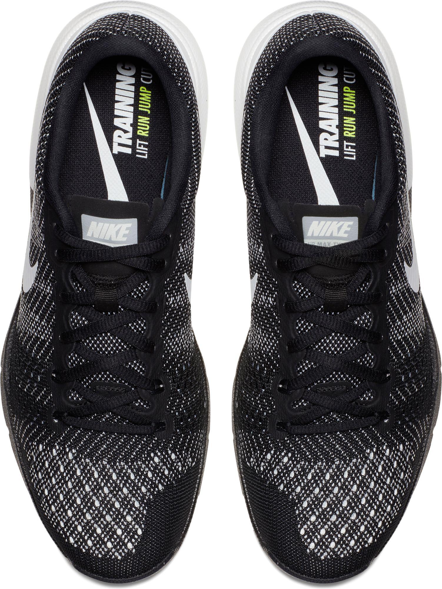 nike air max typha training