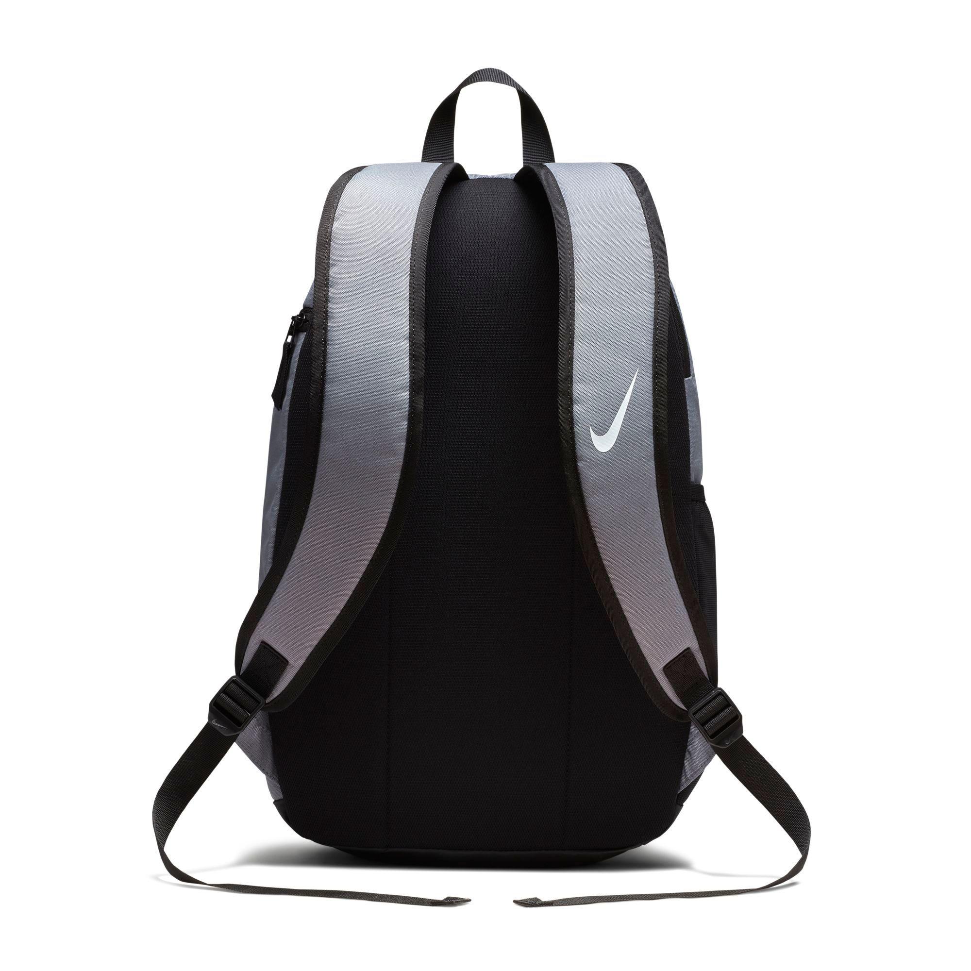 nike academy team 30l