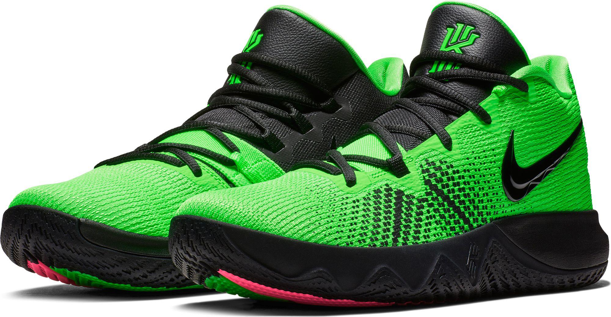 Nike Rubber Kyrie Flytrap Basketball Shoes in Green/Black