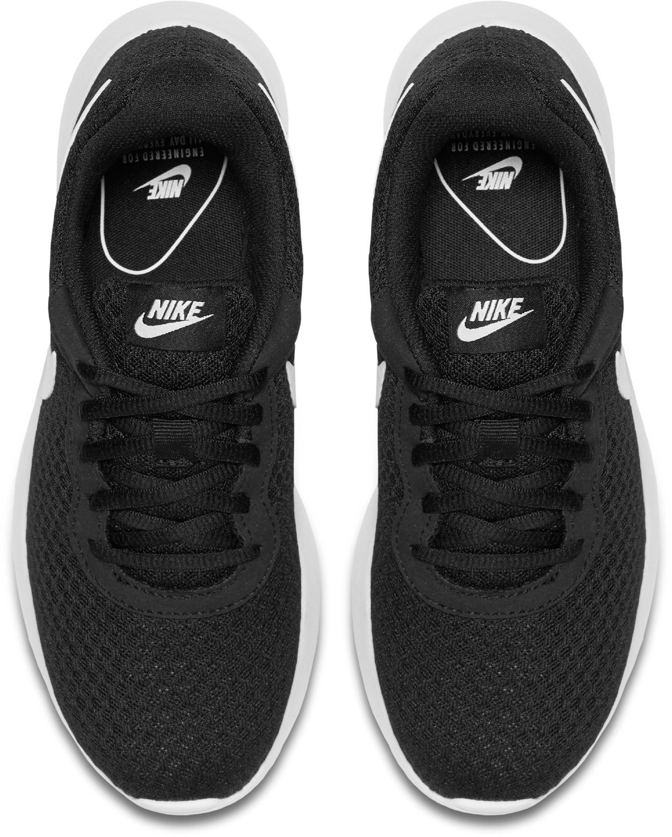 Nike Tanjun Shoes in Black/White (Black) - Lyst