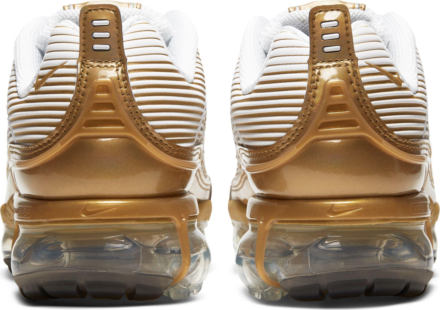 gold and white vapormax 360