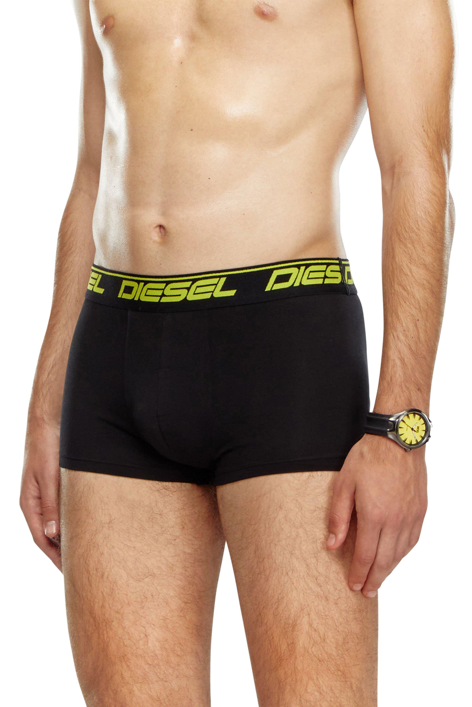Ados en boxer deals