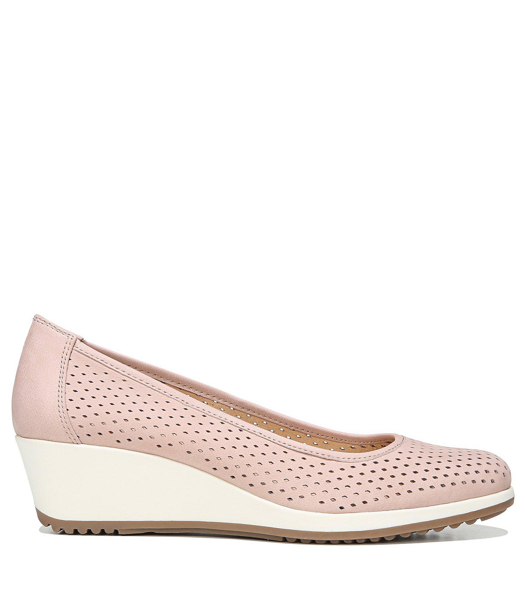 naturalizer betina 2 perforated wedges