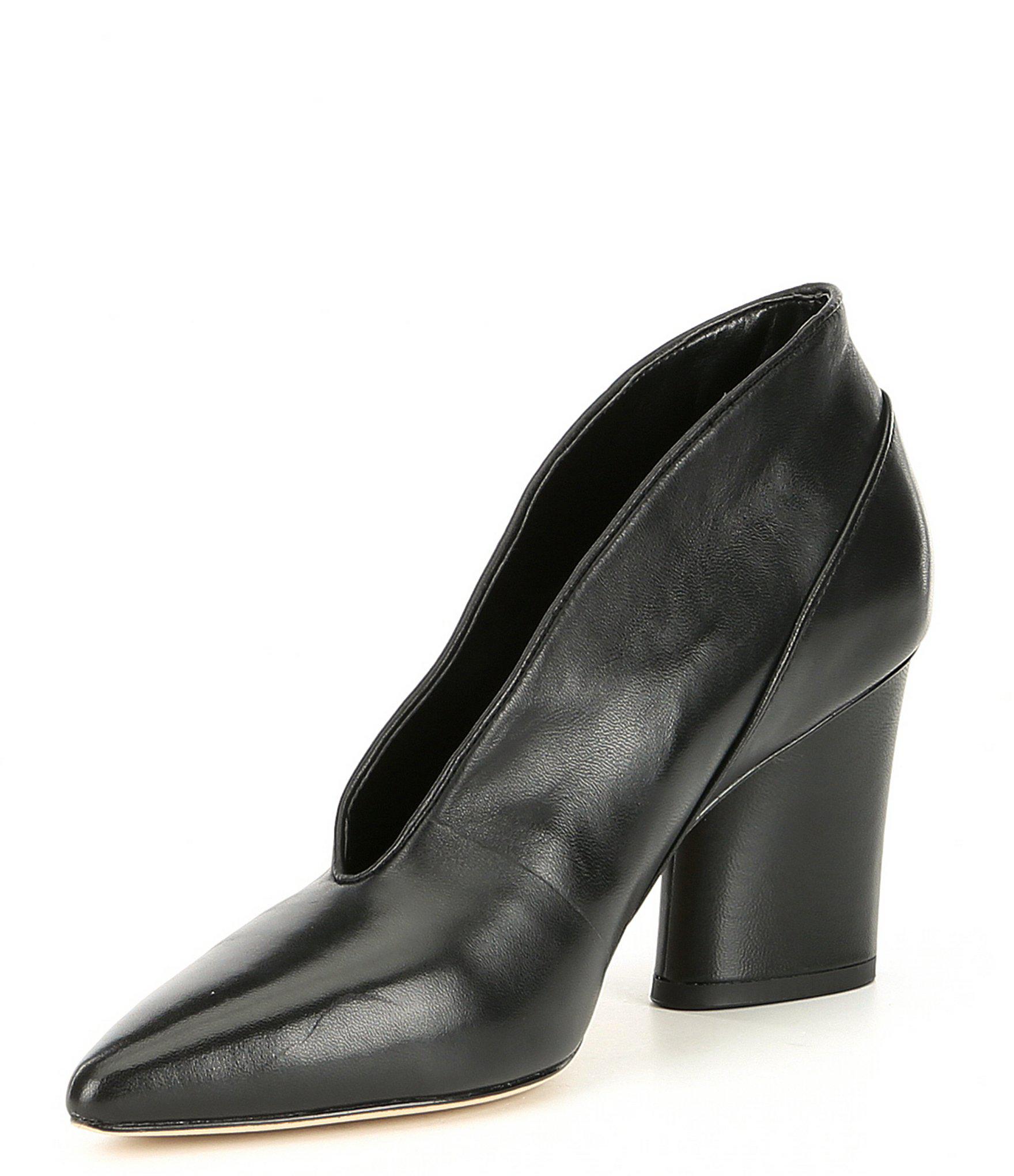 donald pliner botti pumps