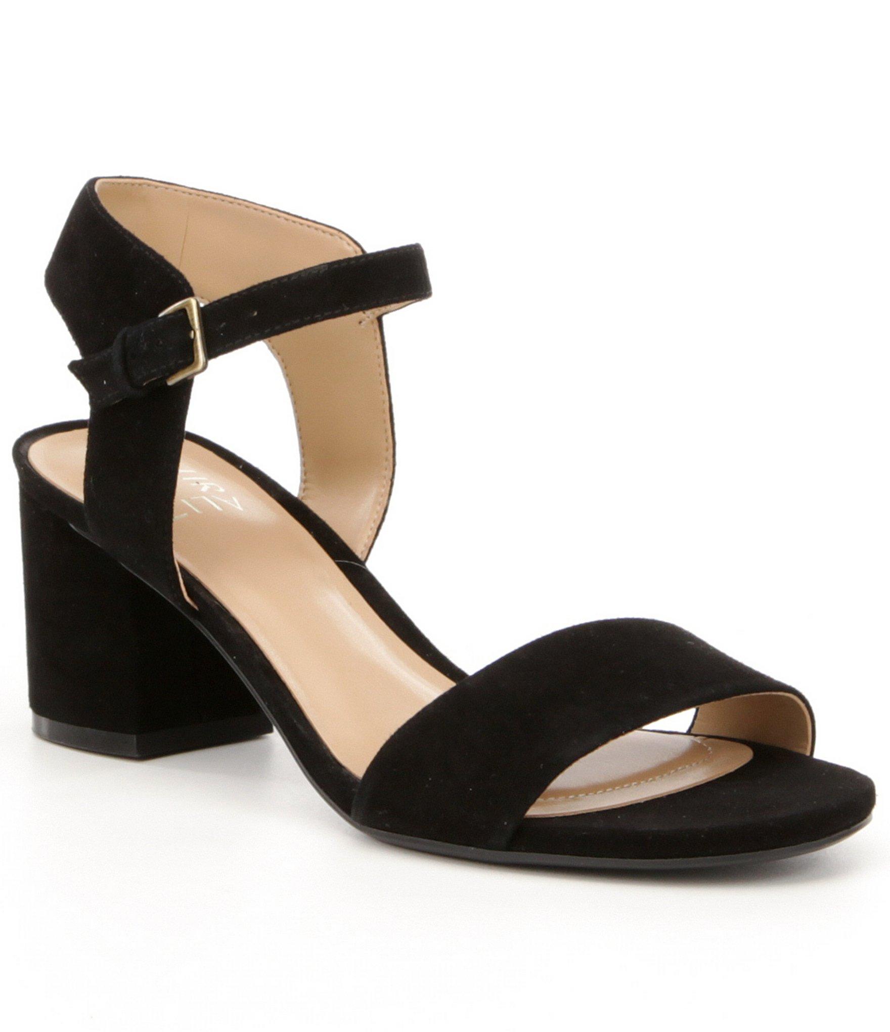 Naturalizer black Naturalizer. Explore a wide range of Naturalizer women’s shoes for an ultra comfortable fit. From pumps for work to sandals for casual weekends, the right shoes are easy to find for all occasions.