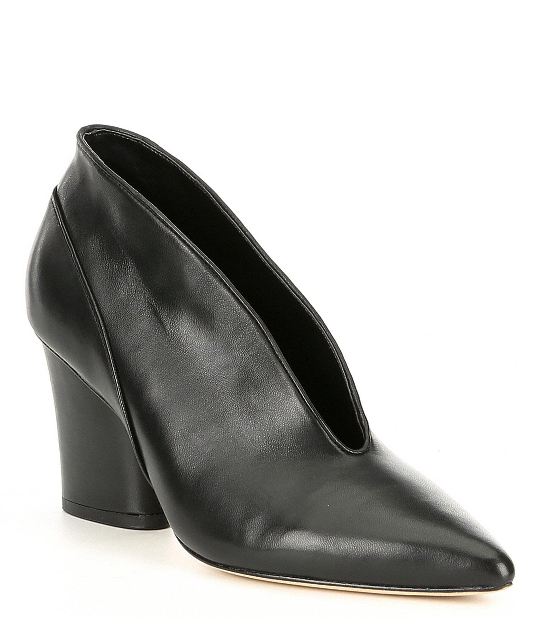donald pliner botti pumps
