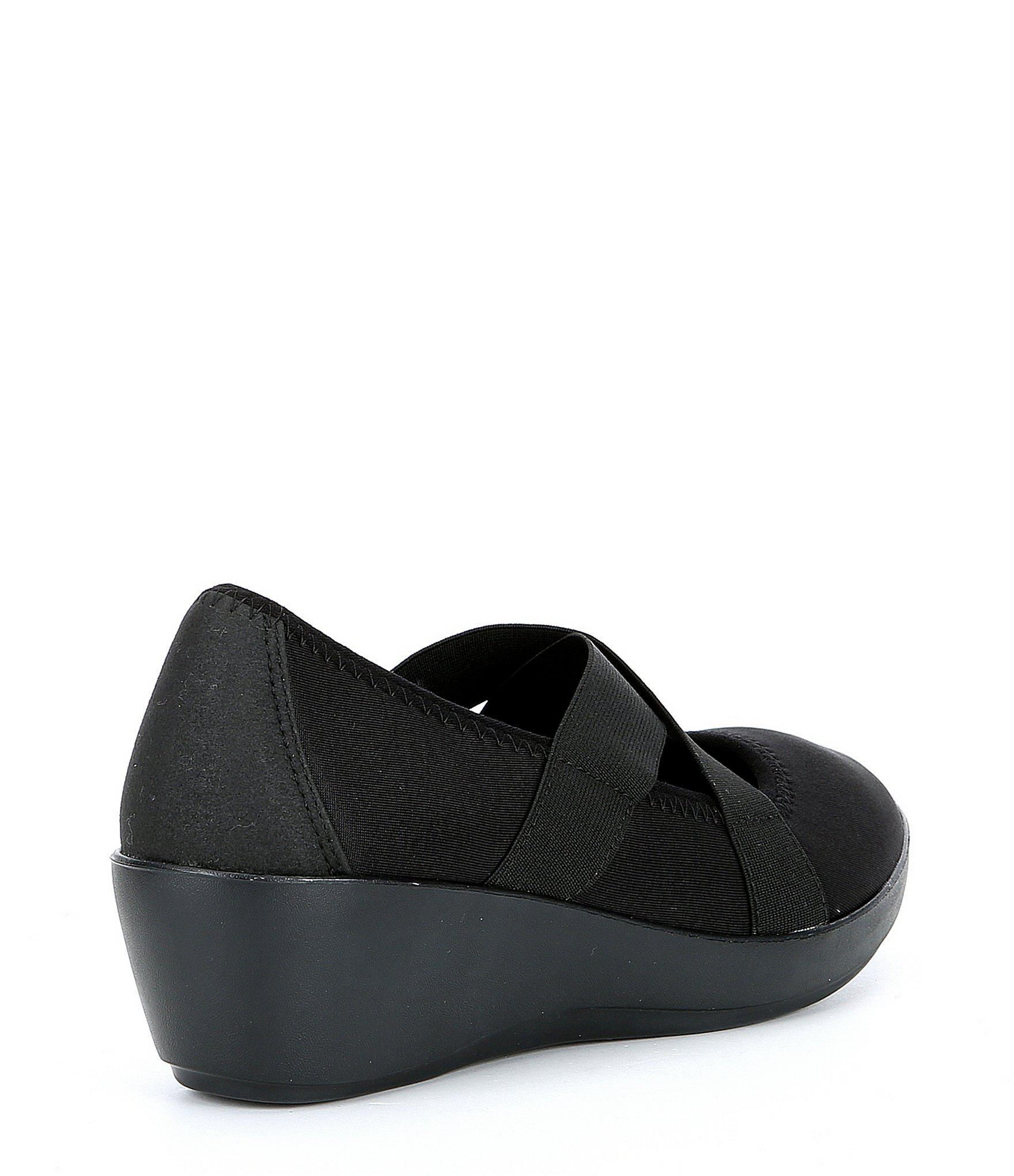 crocs busy day wedge
