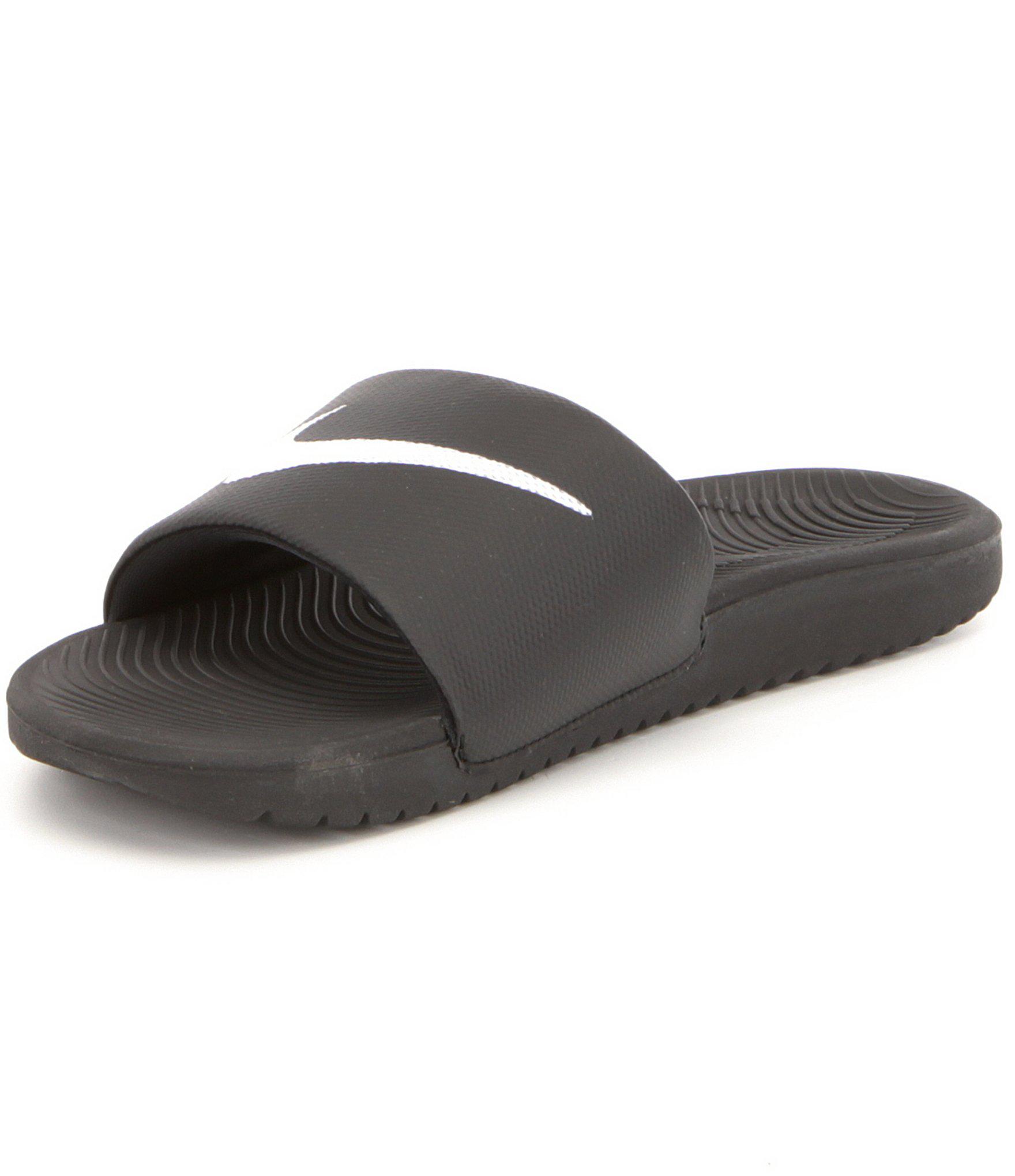 nike cushioned sandals