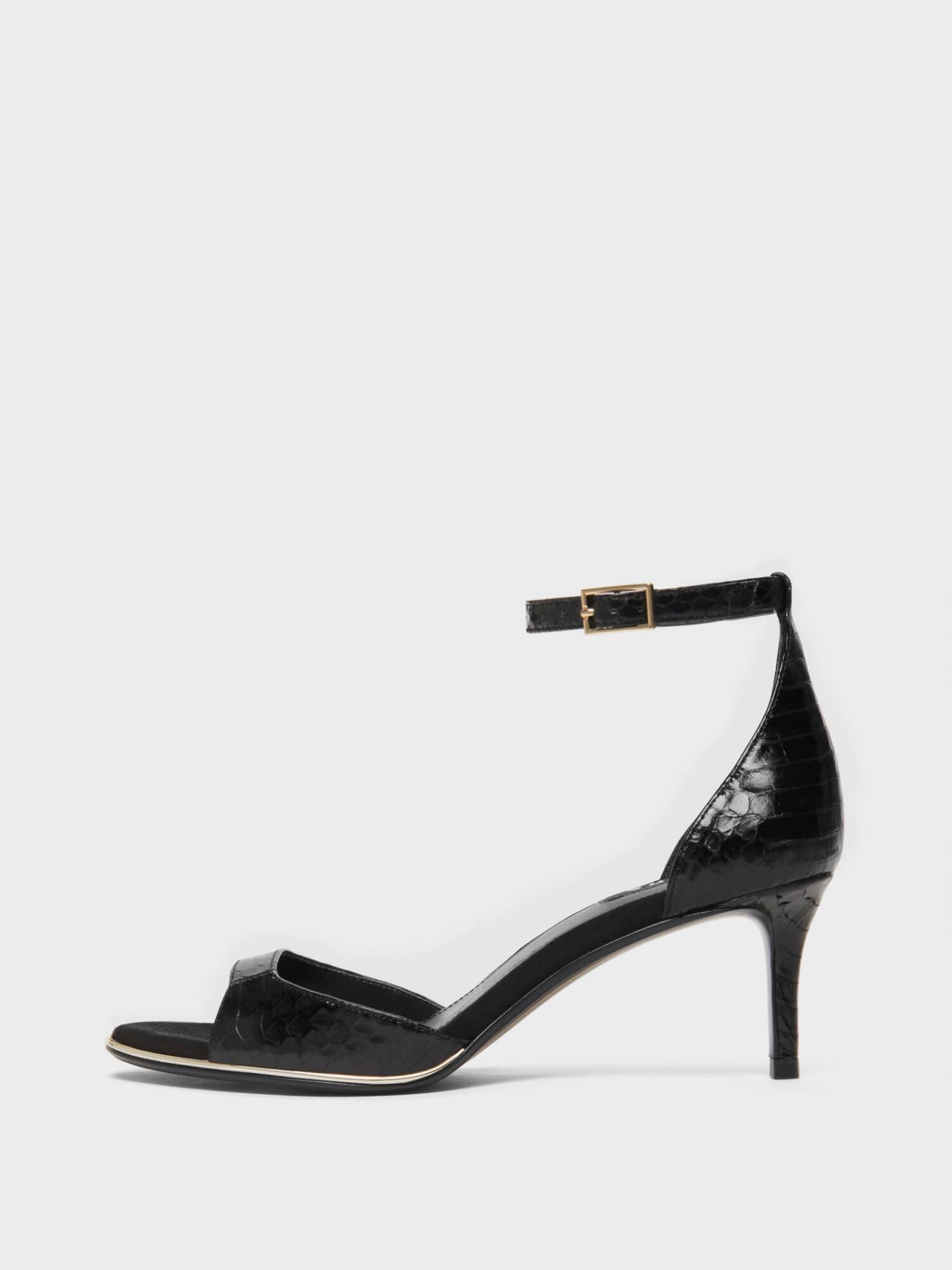 mia mandie toe strap sandal