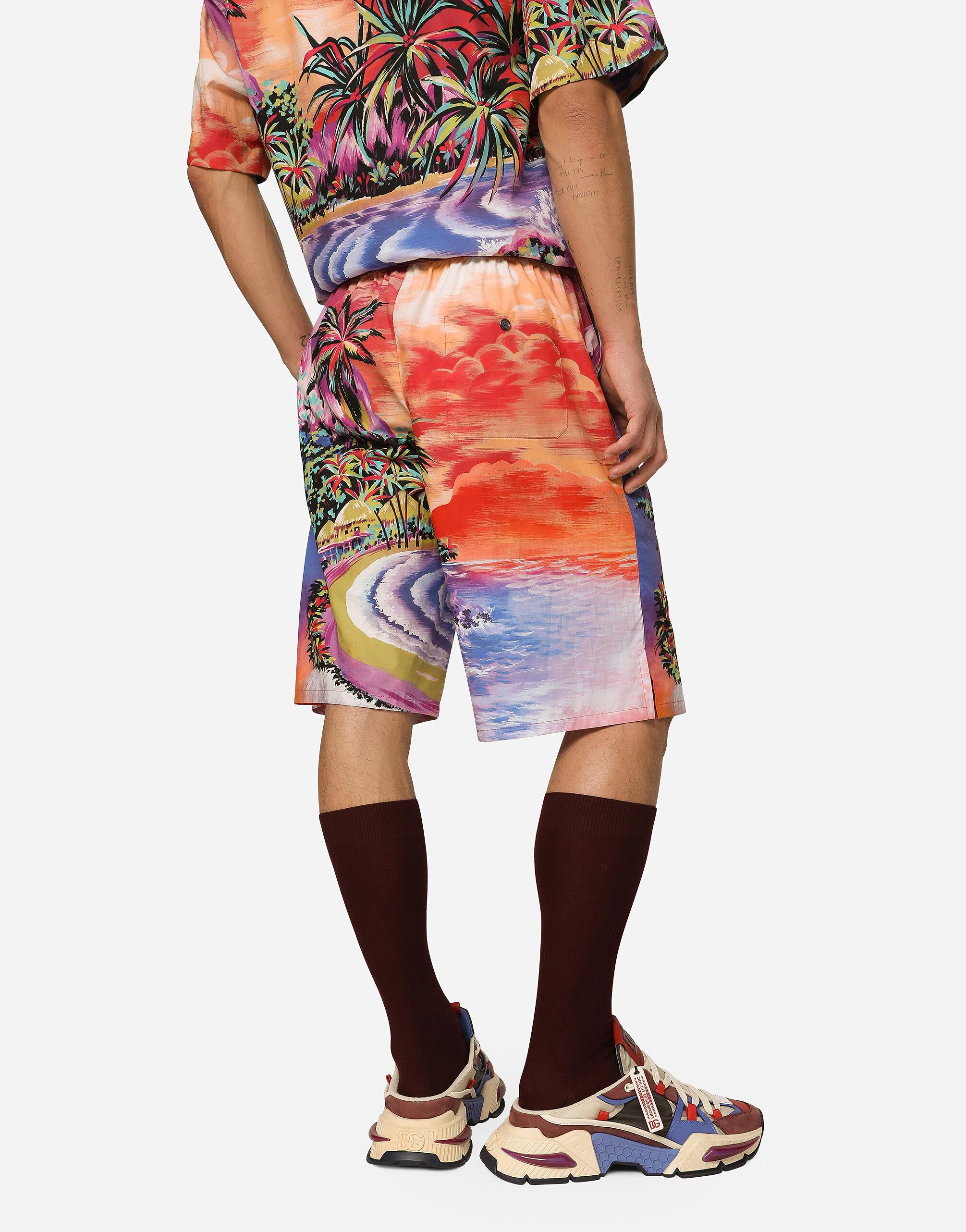 Dolce Gabbana Cotton jogging Shorts With Hawaiian Print in Red