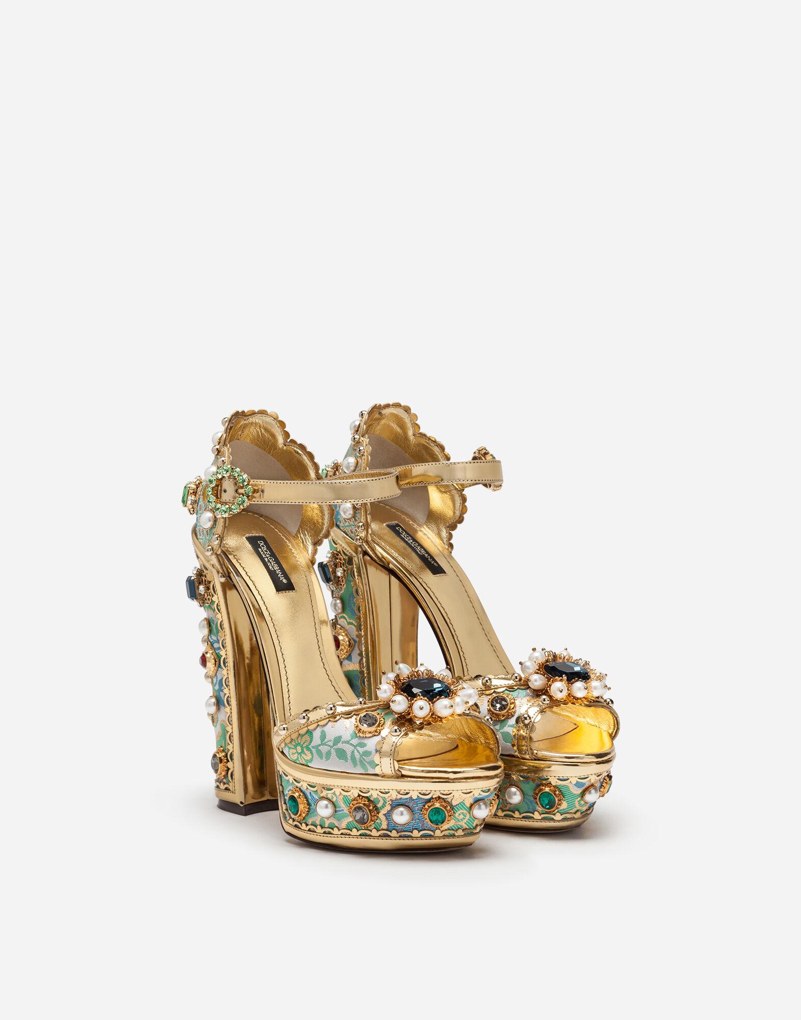 Sandalias Con Plataforma Y Joya, Hechos De Becerro Espejado Y Jacquard  Dolce \u0026 Gabbana de color Metálico | Lyst