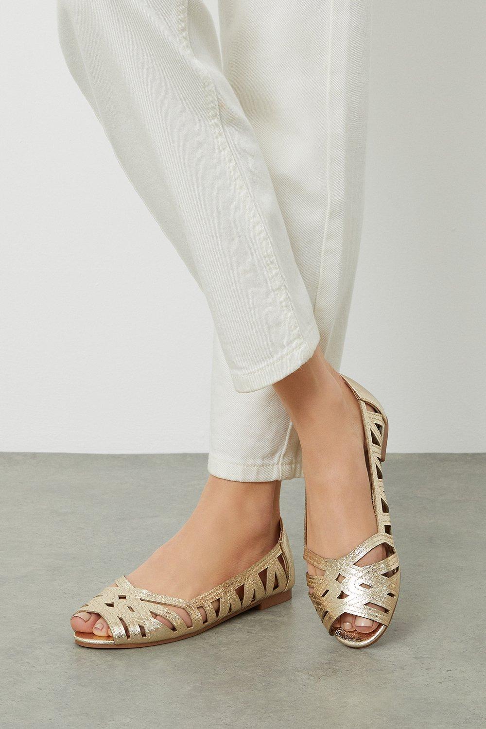 Dorothy Perkins Wide Fit Prim Peep Toe Ballet Flats in Metallic