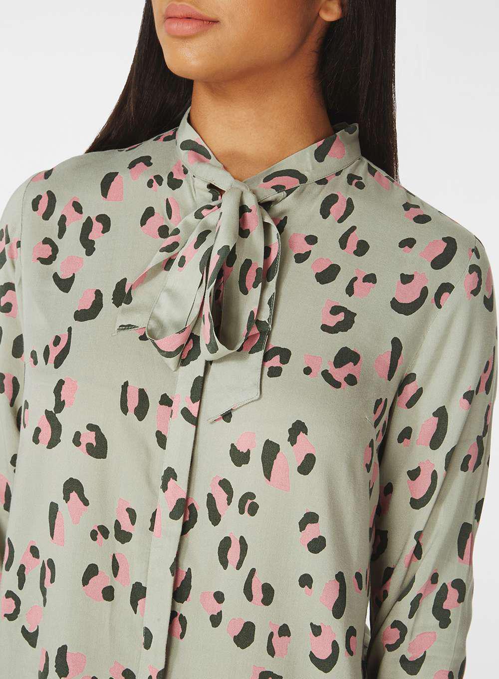 Dorothy Perkins Synthetic Vila Leopard Print Long Sleeve Shirt - Lyst
