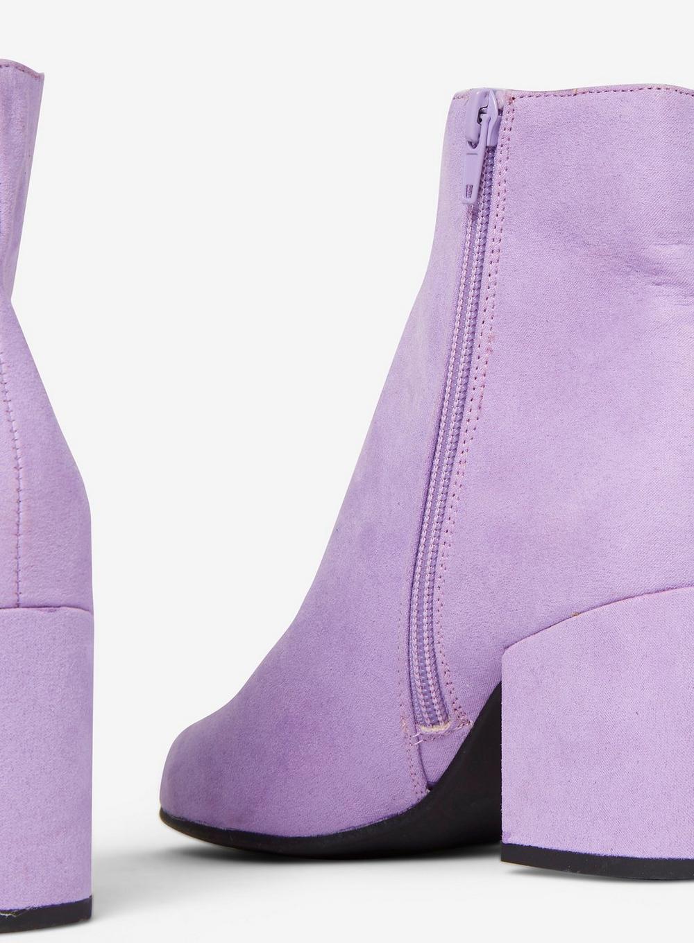 lilac boots