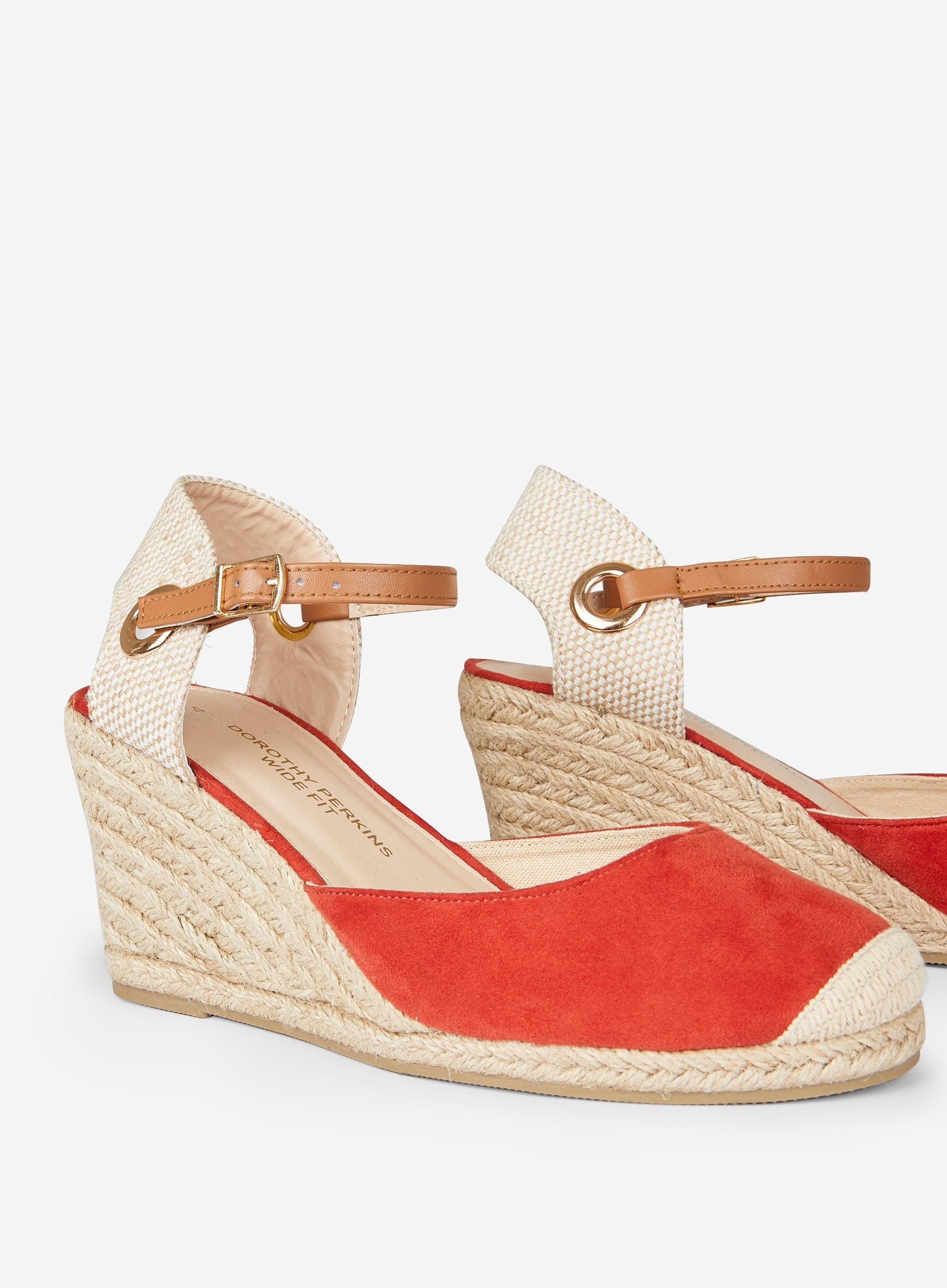 wide fit red wedges
