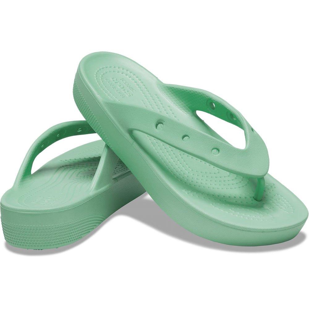 Crocs™ Classic Platform Flip Flops Eu 37-38 Woman in Green | Lyst