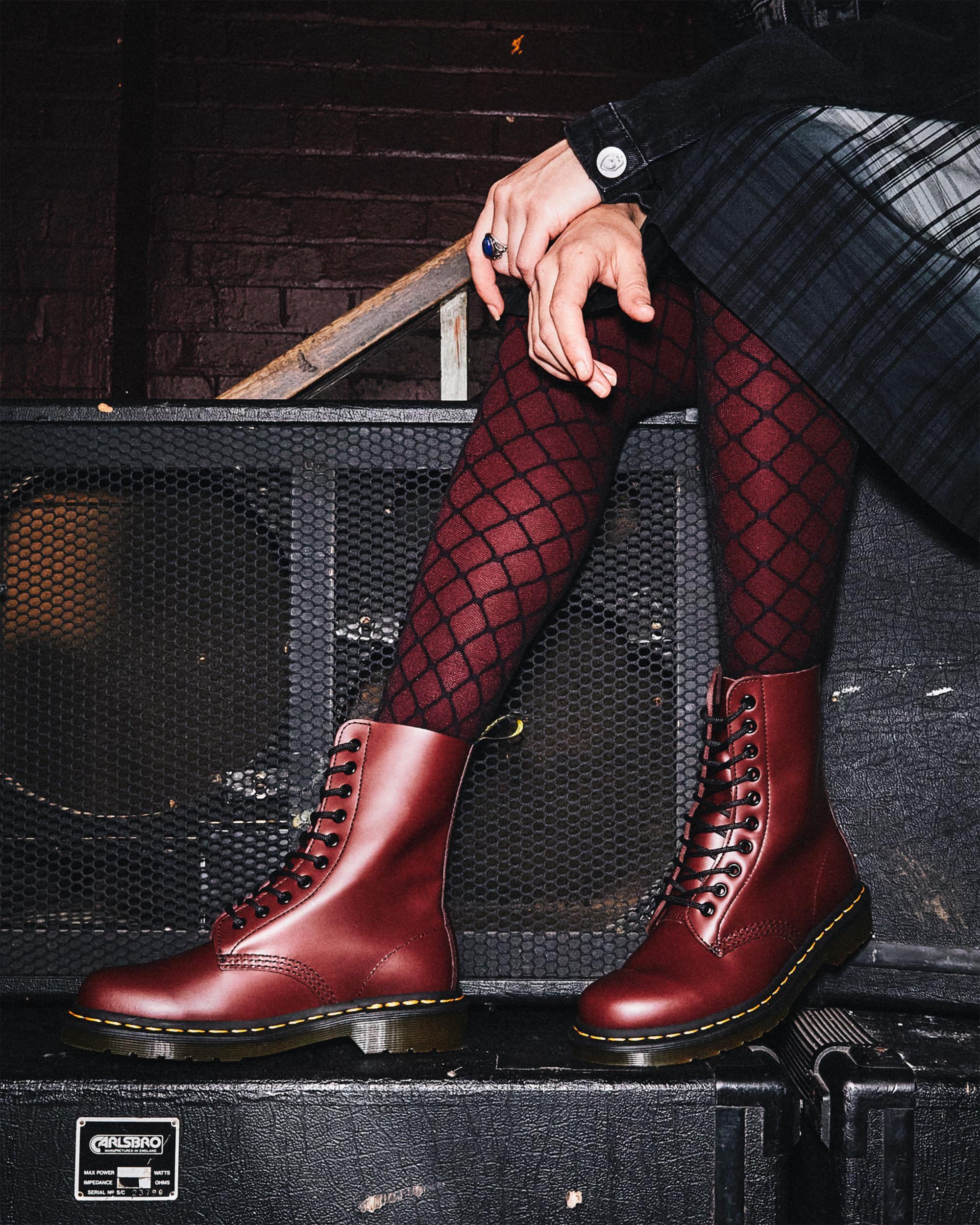 Dr. Martens 1460 Smooth Leather Boot in Black (Red) - Save 64% - Lyst