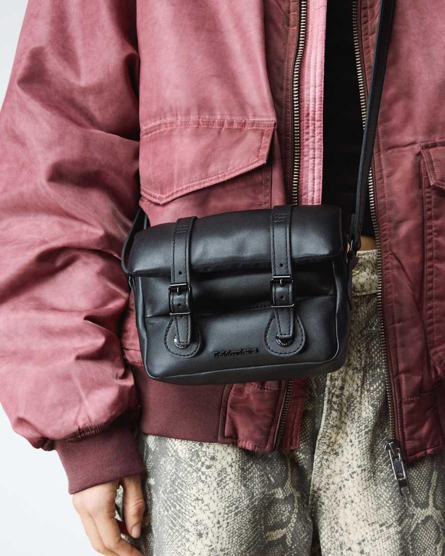 バッグ Dr. Martens 7inch SATCHEL BAG Dr. Martens 7 Inch Padded Leather Satchel in Black | Lyst