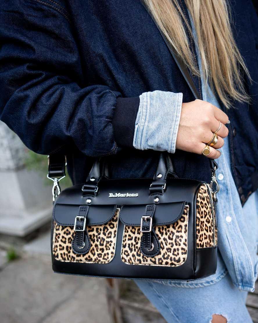 Dr Martens★レオパード PRINT HAIR-ON TOP HANDLE BAG Dr. Martens Print Hair-On Top Handle Bag in Black | Lyst UK