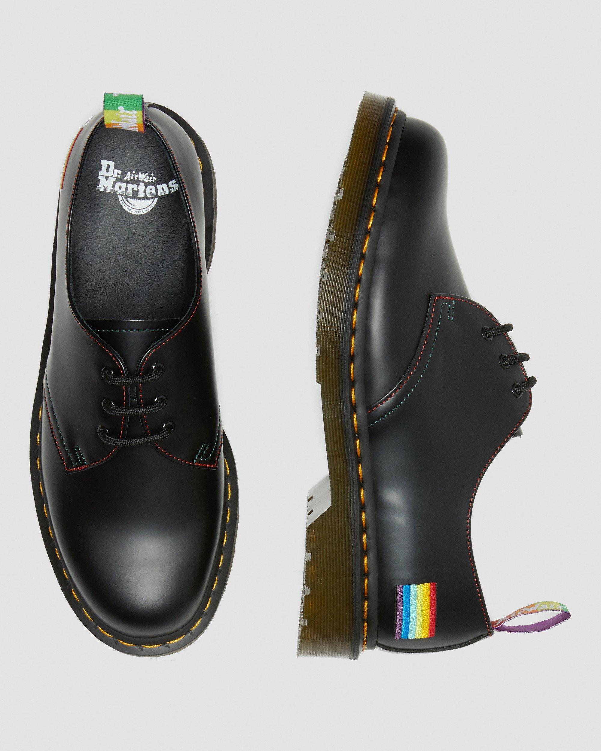 dr martens 1401