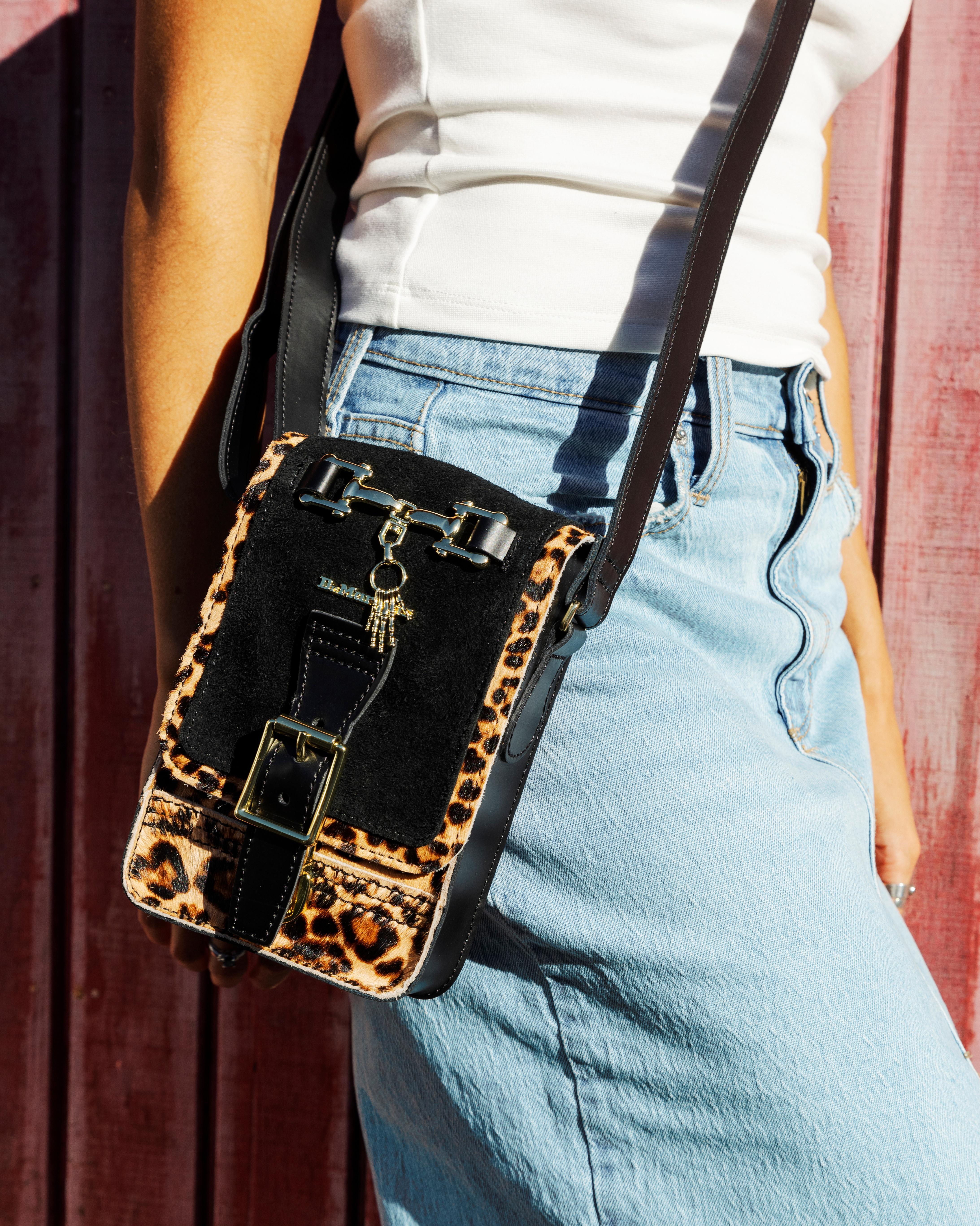 Dr Martens★レオパード PRINT HAIR-ON TOP HANDLE BAG トップ ハンドル バッグ