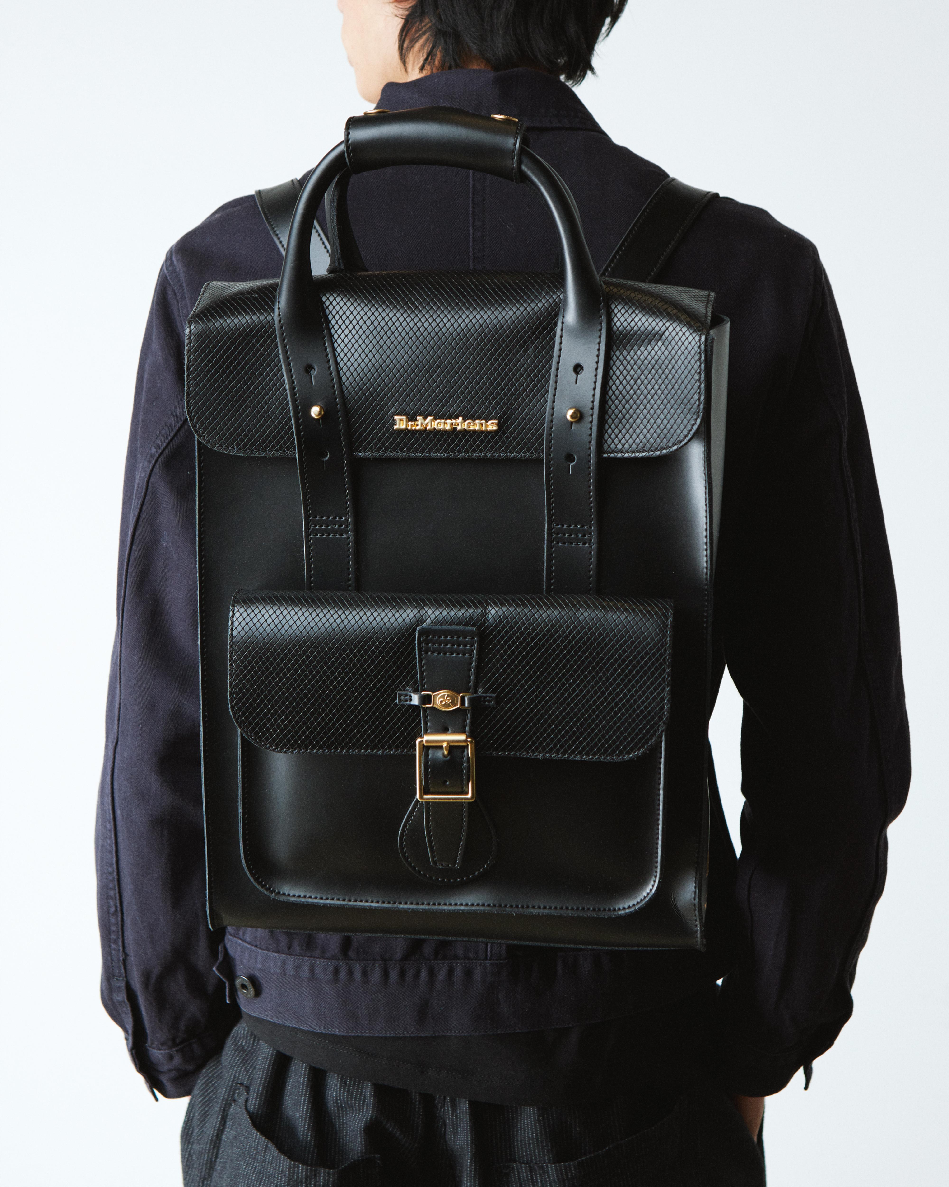 送料無料 いつまで Dr. Martens Lunar New Year Diamond Embossed Leather Backpack バッグ