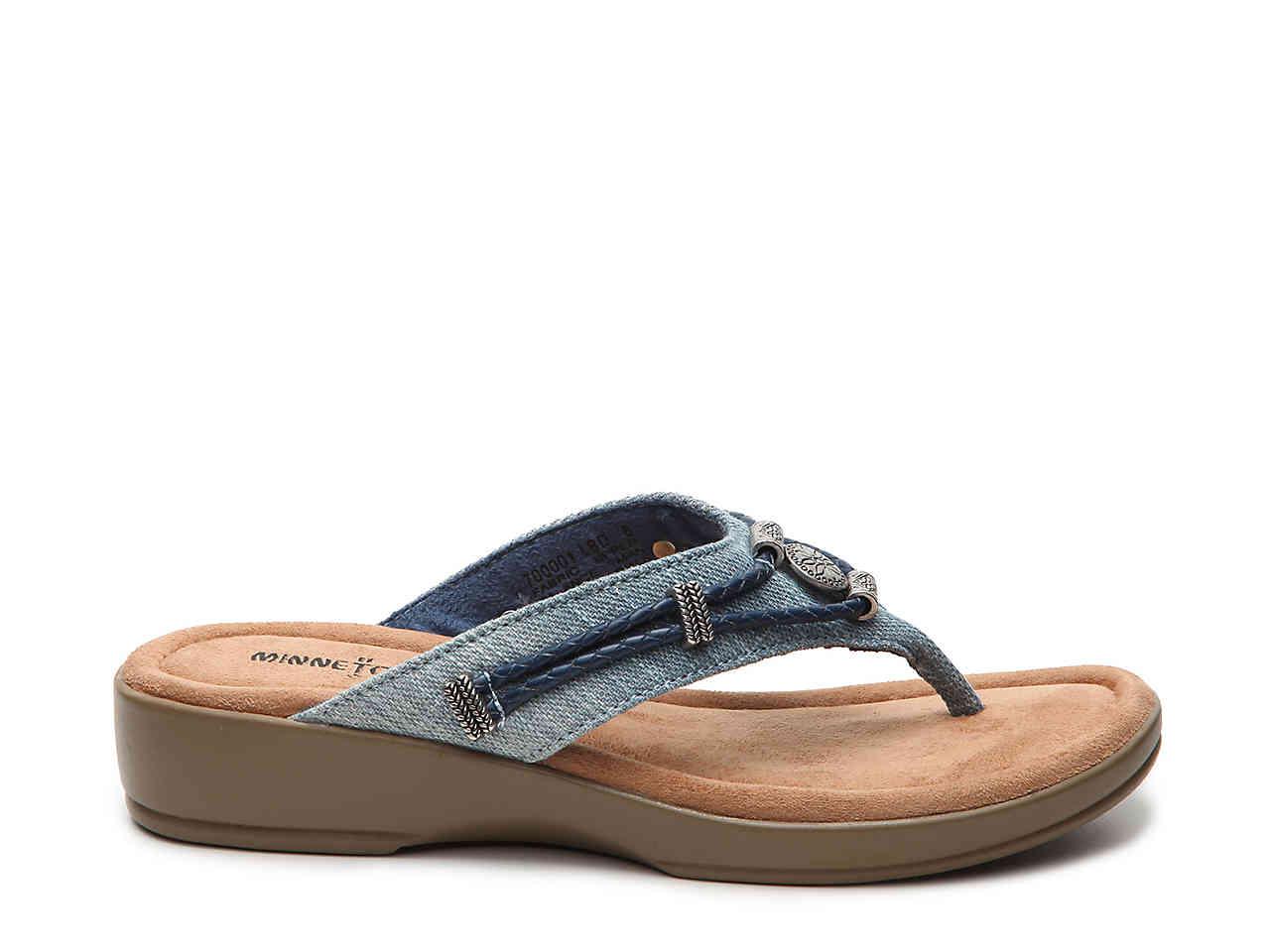 minnetonka silverthorne wedge sandal