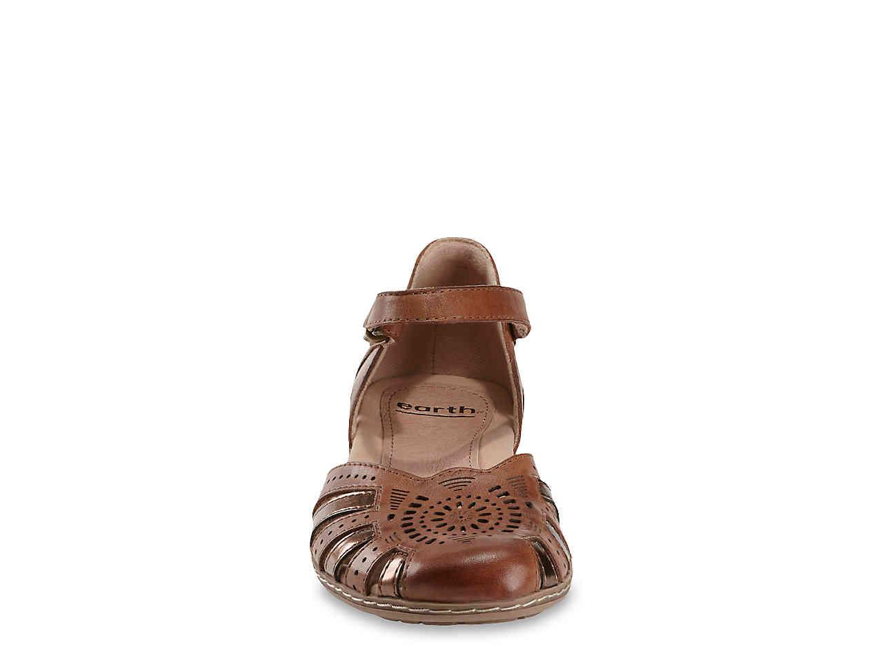 earth shoes camellia cahoon