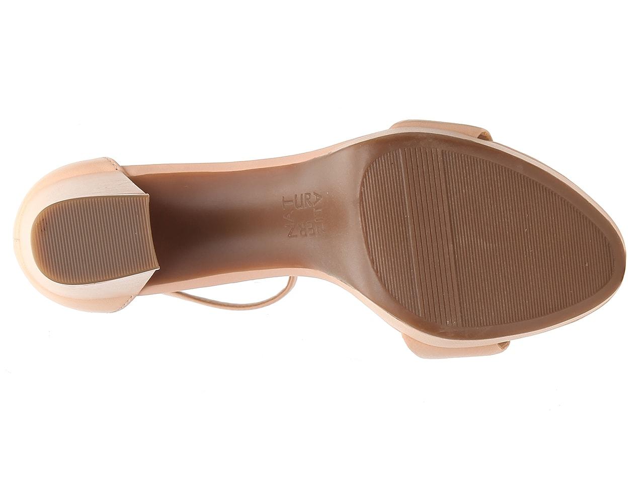 naturalizer fields platform sandal