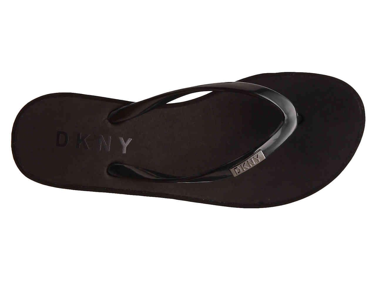 DKNY Cooper Wedge Flip Flop in Black | Lyst