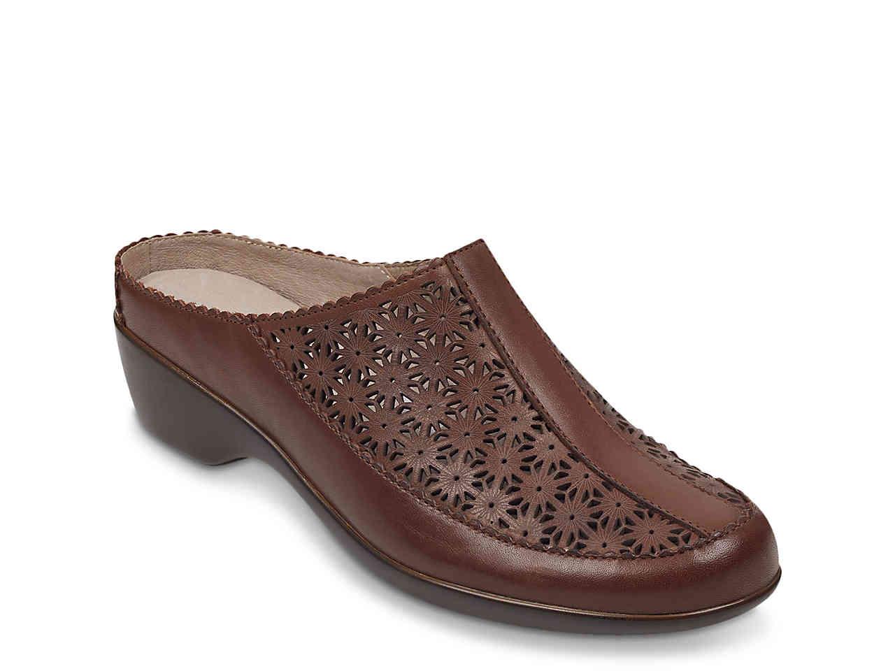 dsw easy spirit clogs