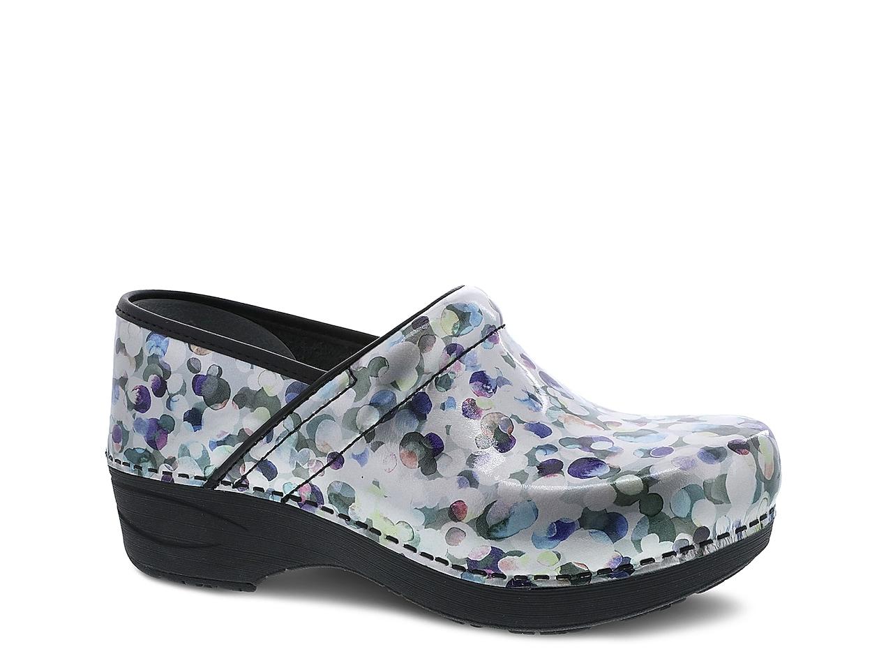 dansko xp 2.0 clog