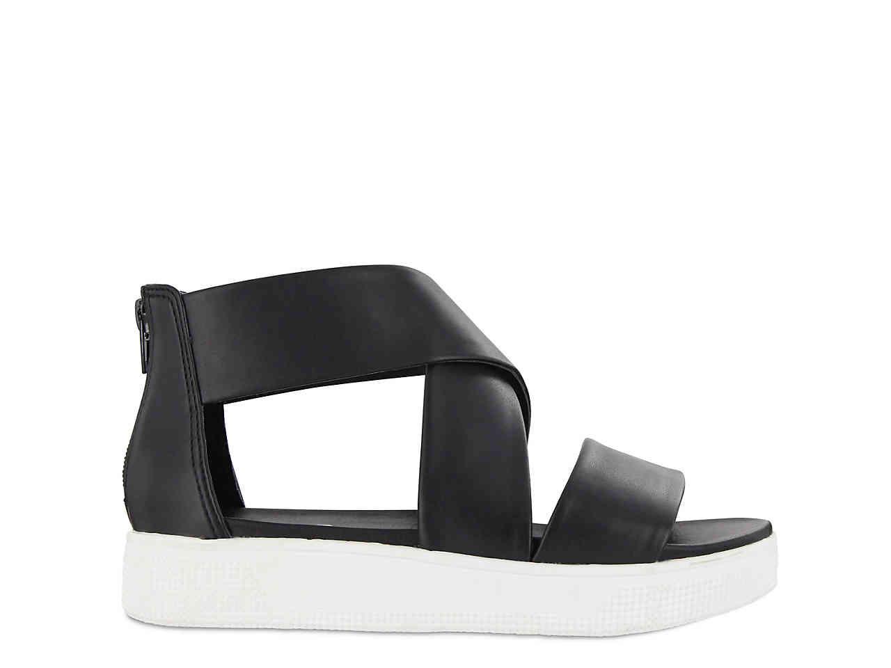 mia zion platform sandal