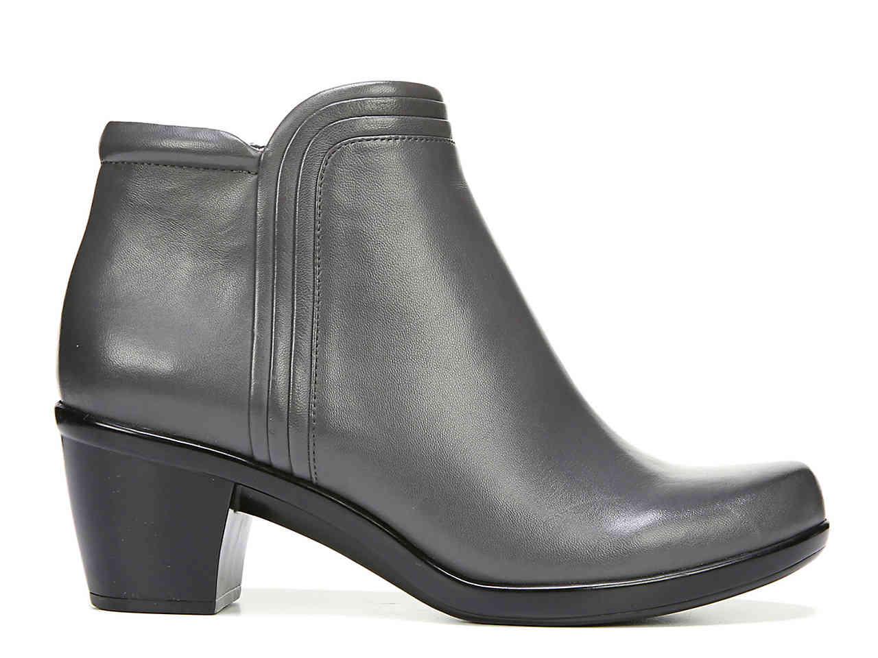naturalizer elisabeth bootie