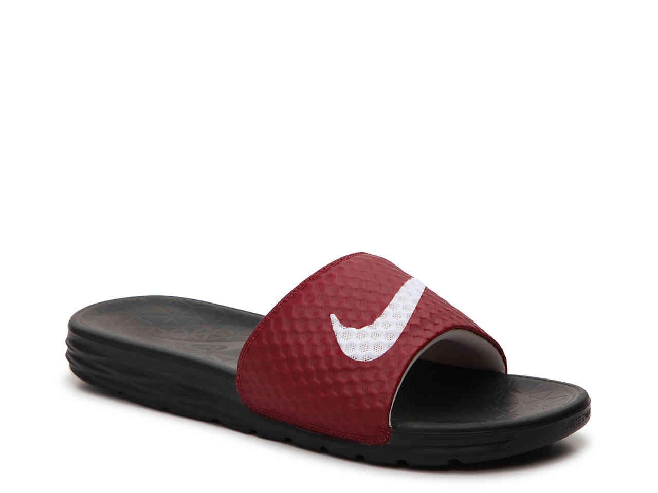 Nike Synthetic Benassi Solarsoft 2 Slide Sandal in Maroon/White