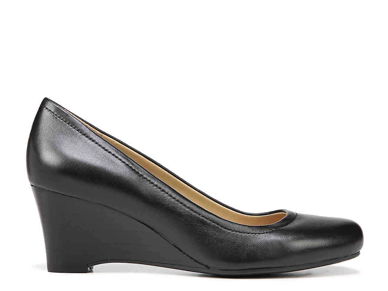 naturalizer hydie wedge pump