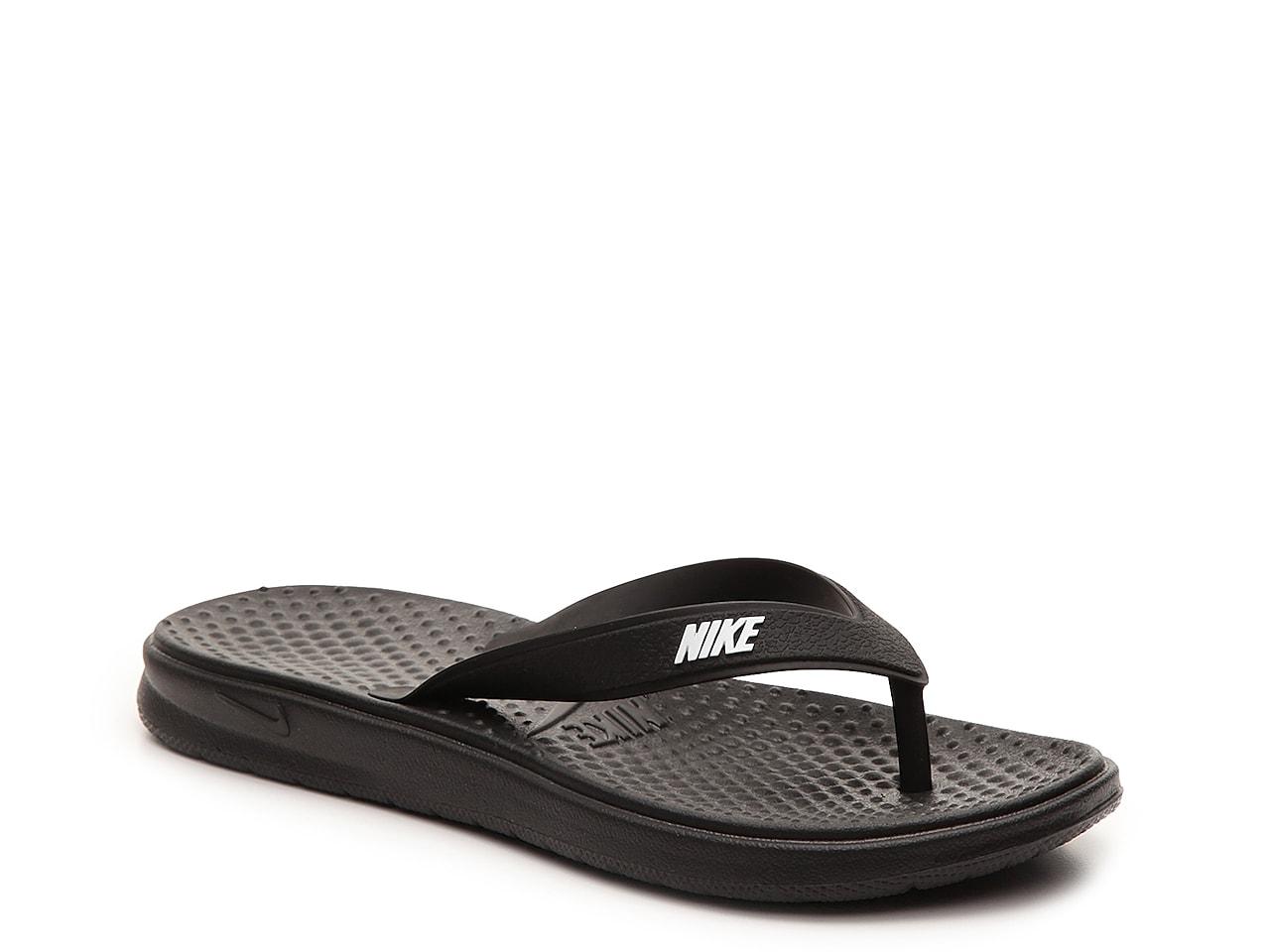 hø bid Charmerende Nike Solay Flip Flop in Black | Lyst