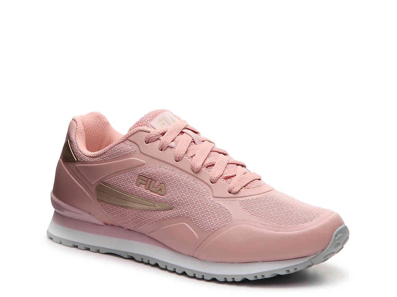 fila light pink shoes