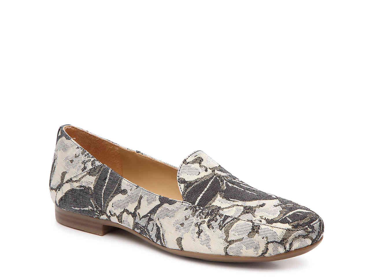 naturalizer kate loafer
