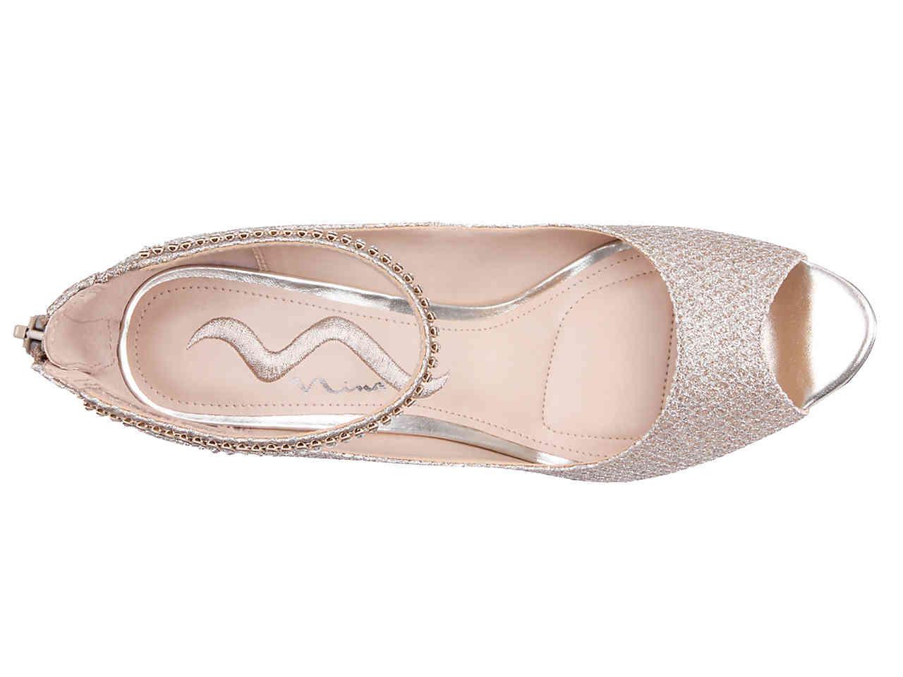 nina robbia pump