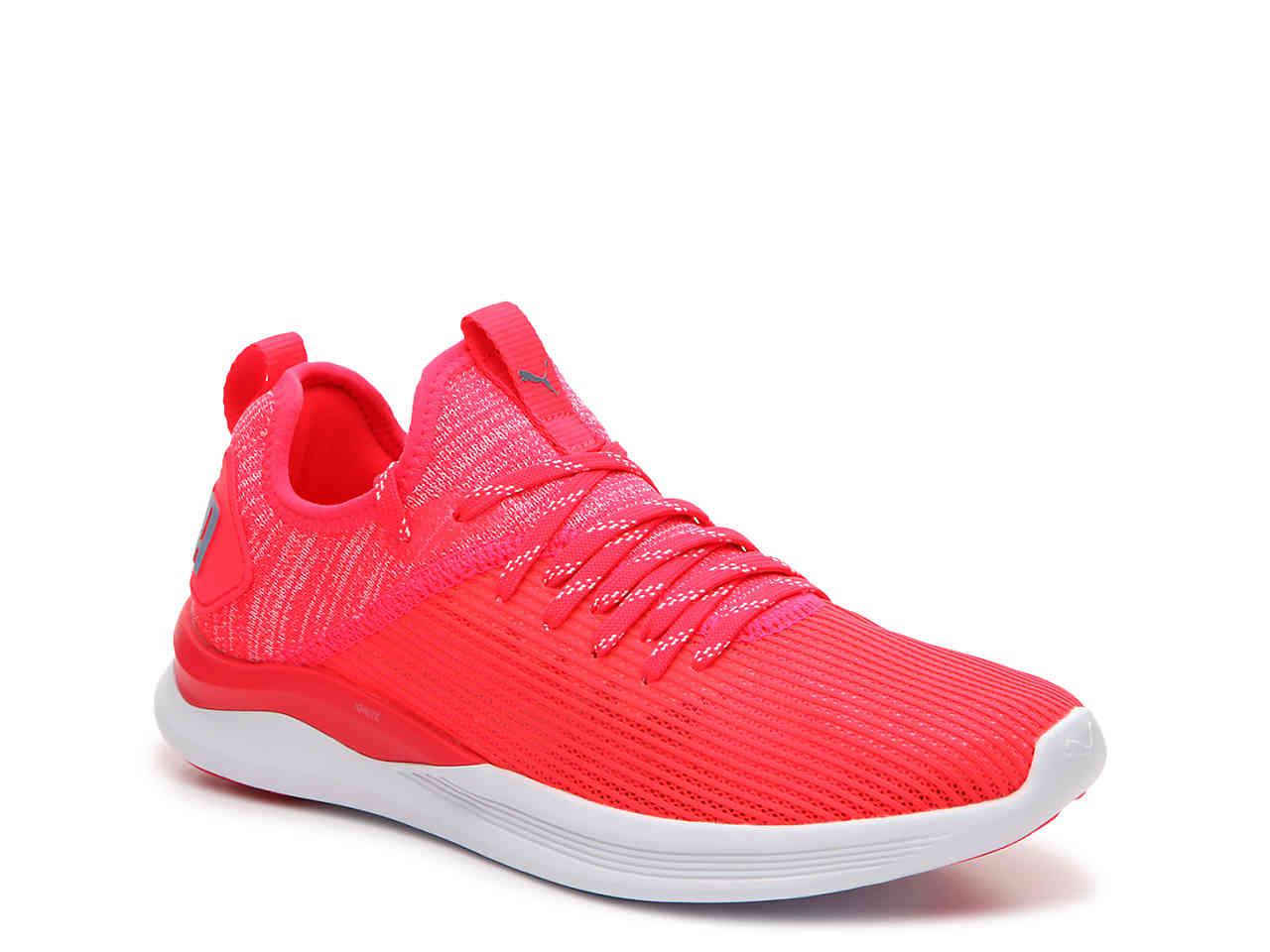 neon pink puma shoes
