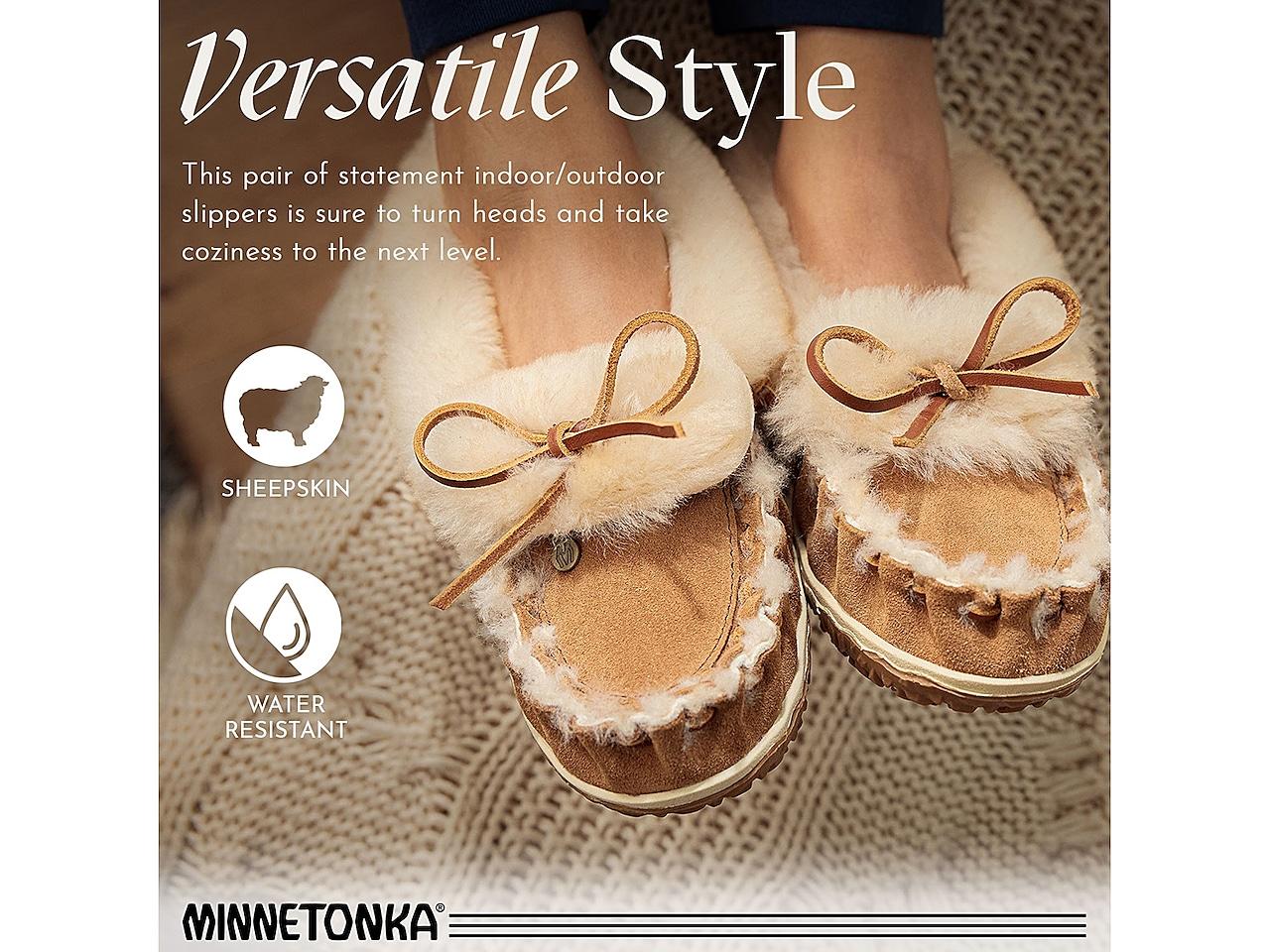 Minnetonka Ultimate Slipper in Black Lyst