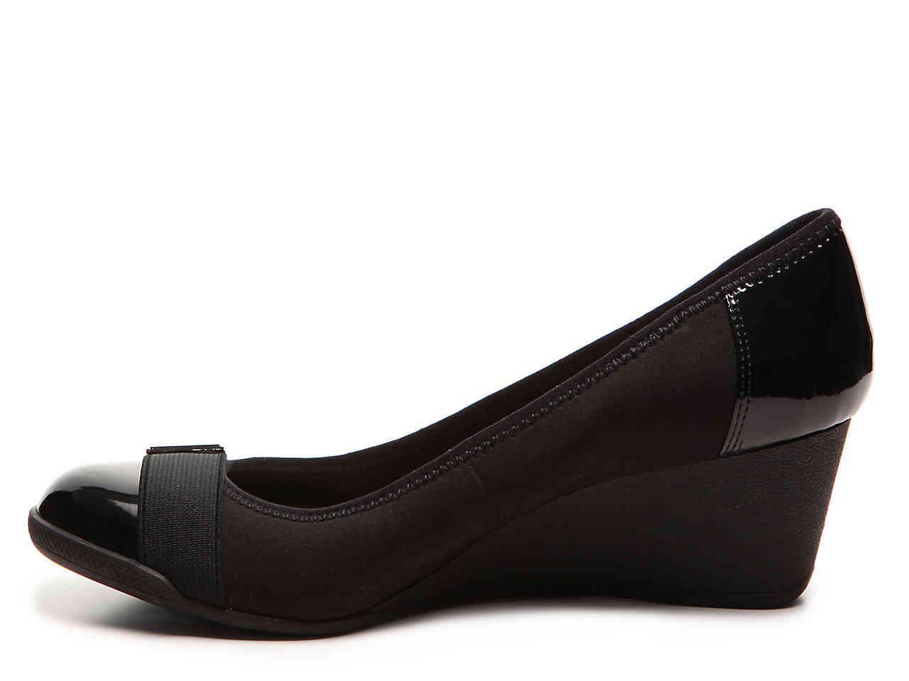 anne klein sport tatum wedge pump