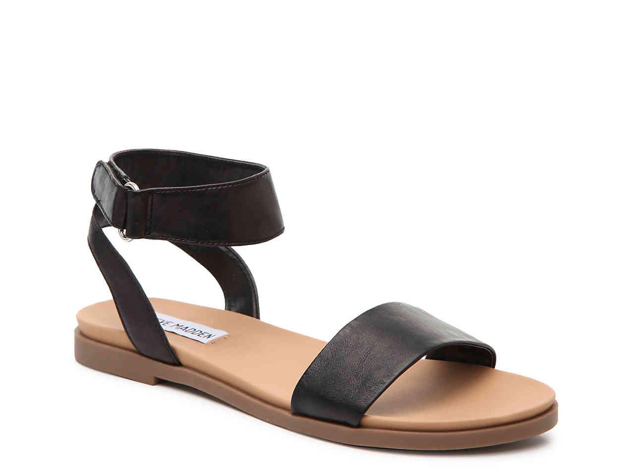 Steve Madden Meghan Flat Sandal in 