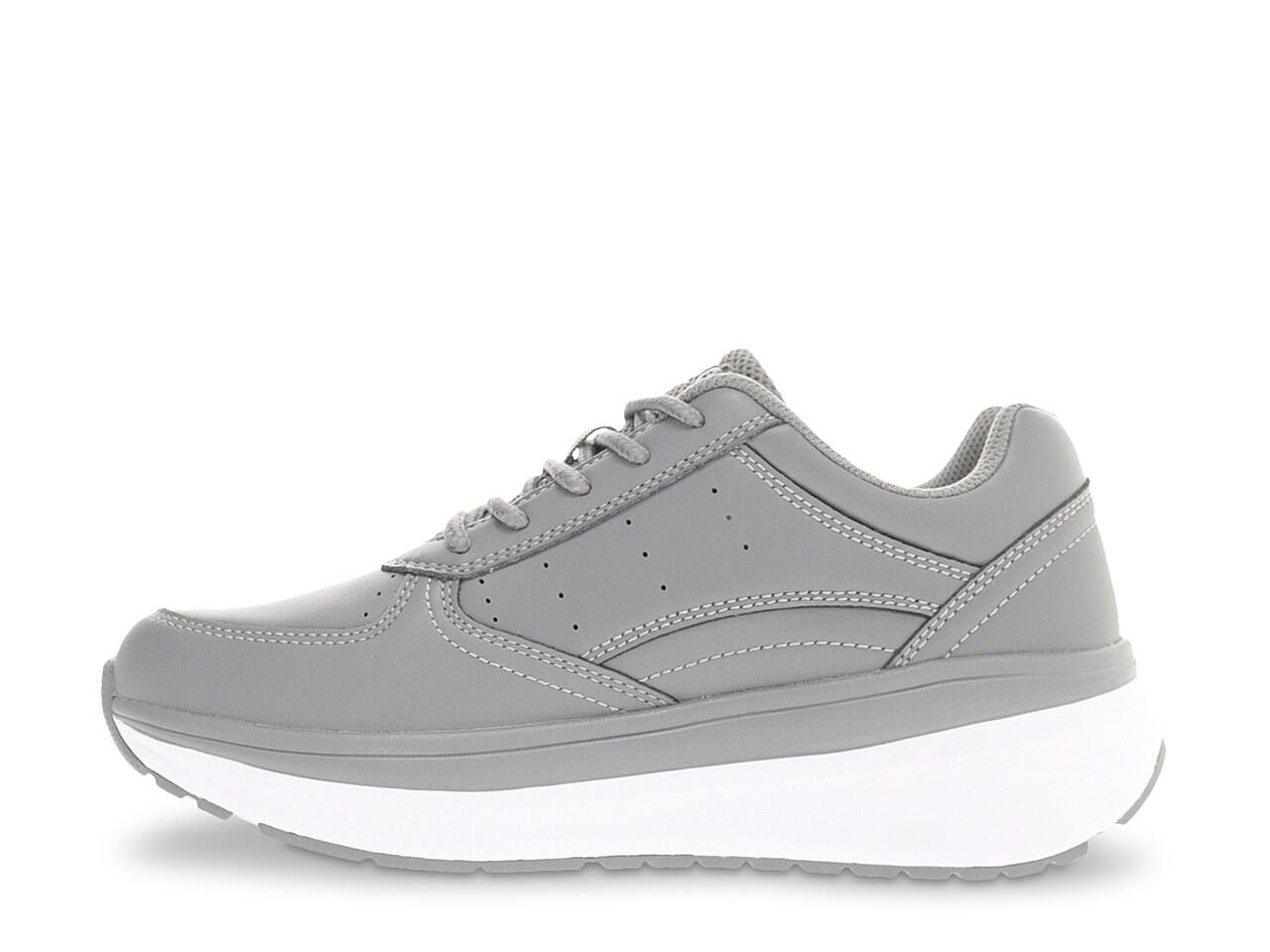 Propet Ultima Sneaker in Gray | Lyst