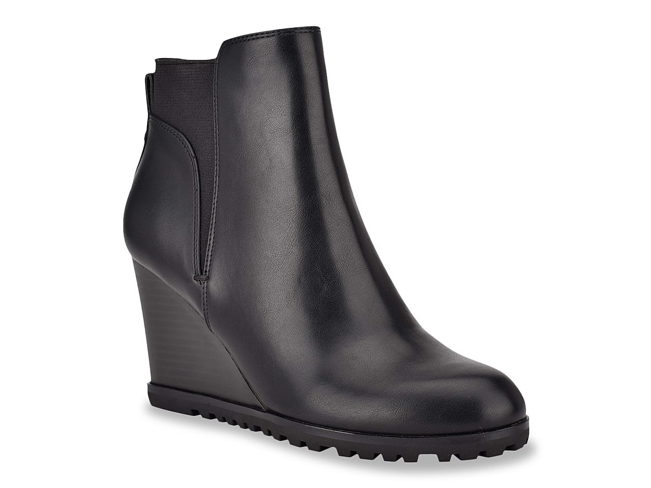 Unisa Cela Wedge Bootie in Black | Lyst