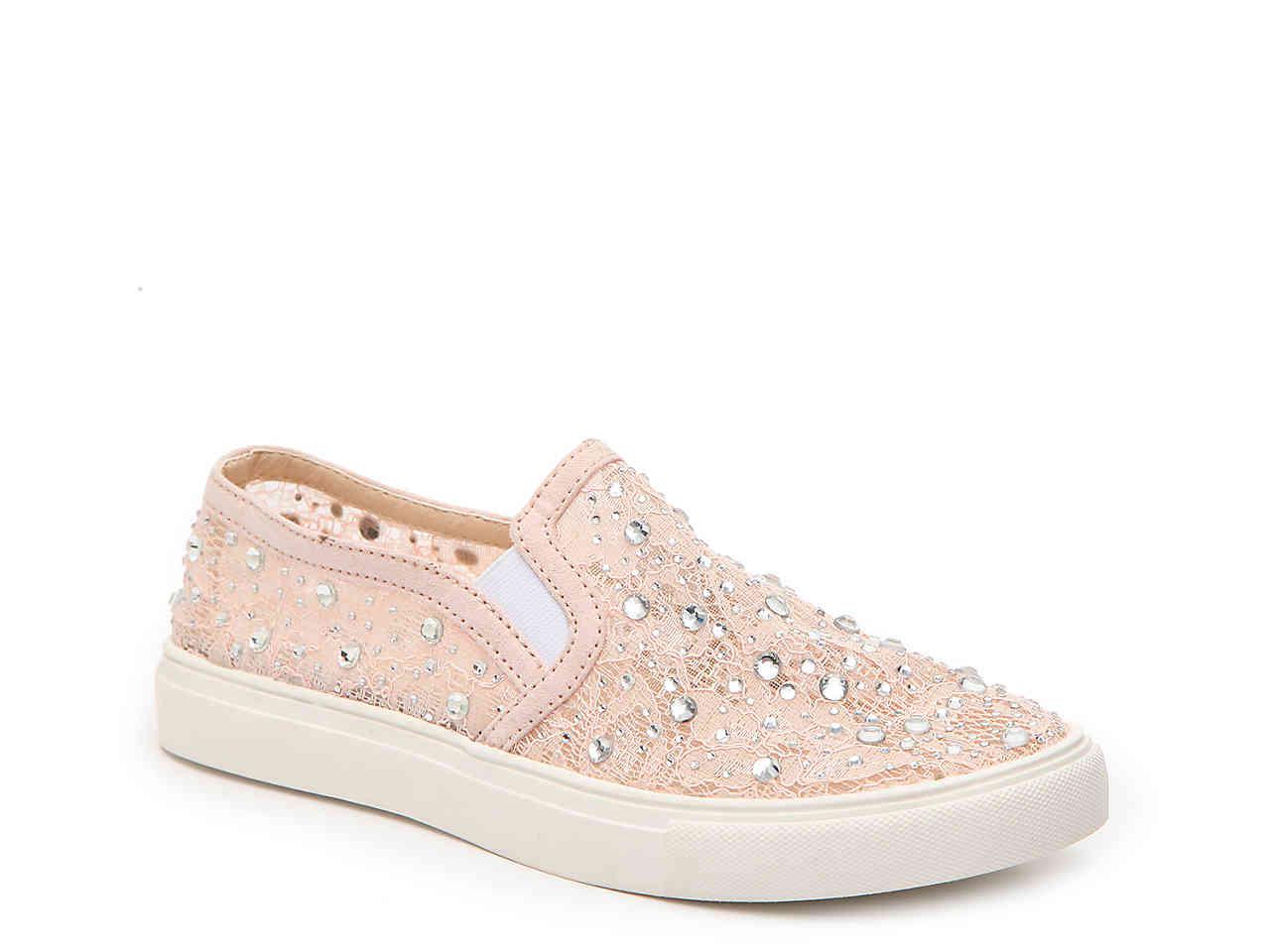zora slip on sneakers