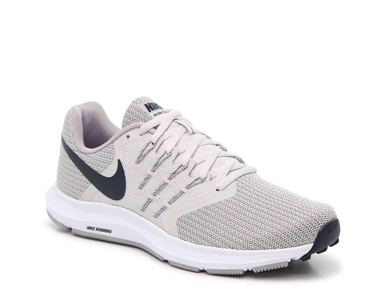 what is the lightest nike running shoe