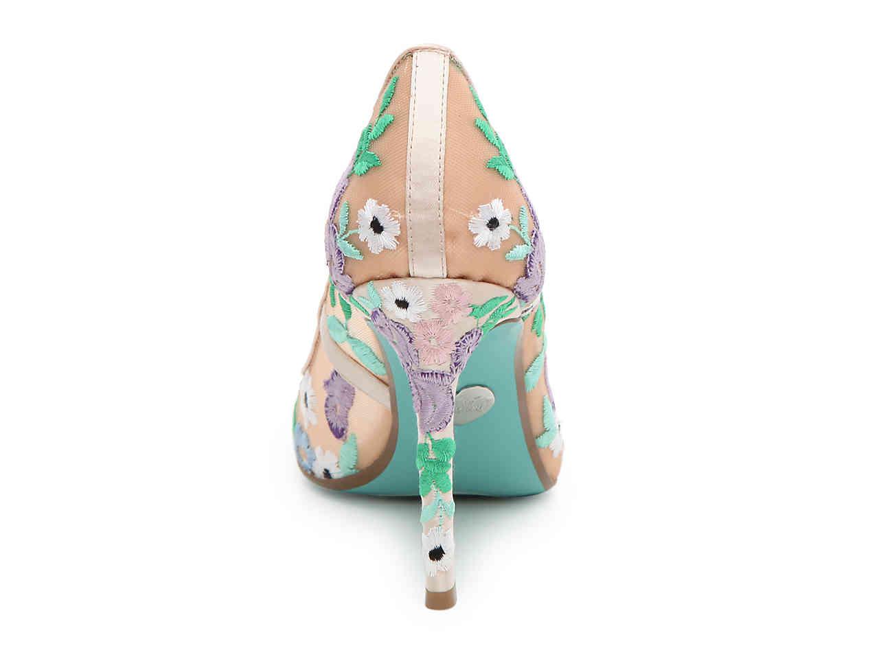 betsey johnson mave pump