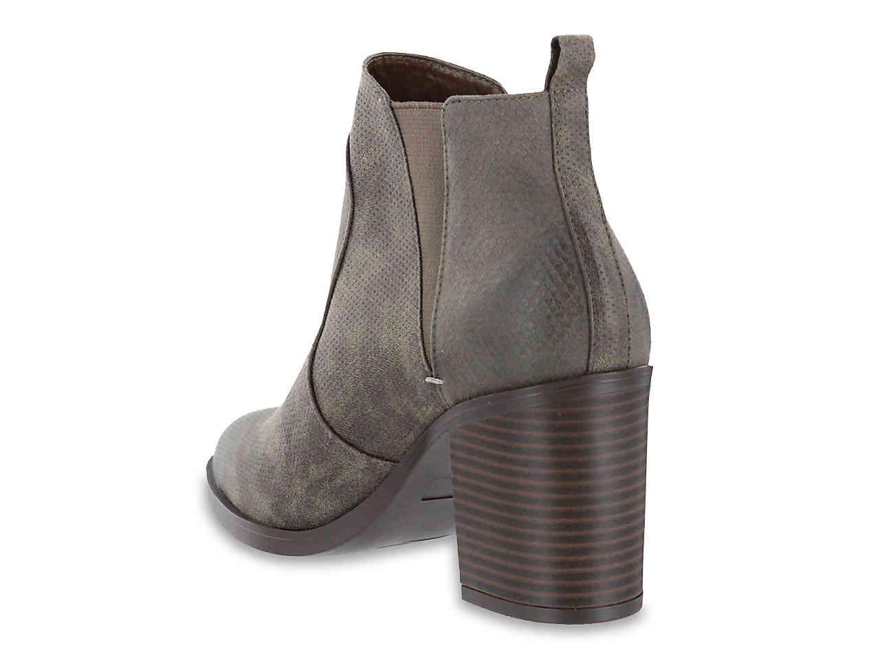 mia julissa bootie